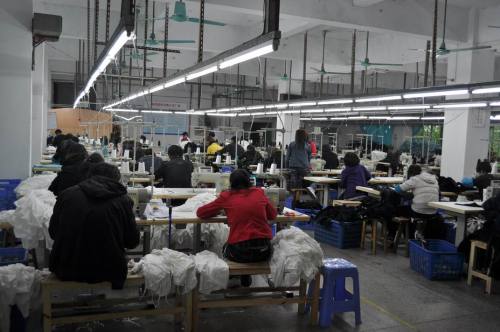 東莞嘉美制衣廠(chǎng) 深耕服裝制造，賦能零售新動(dòng)力